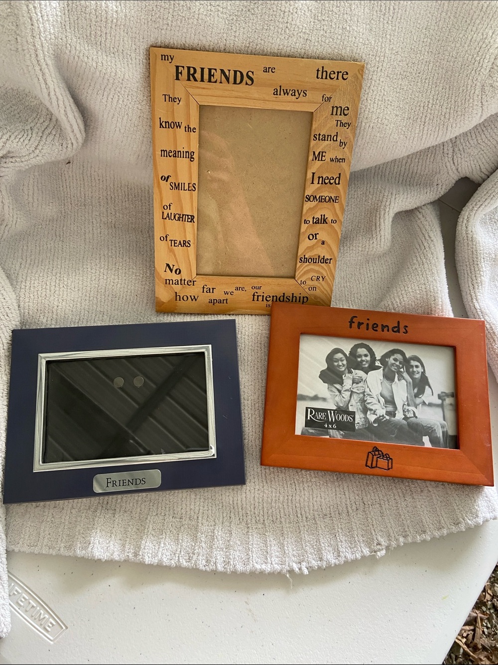 Set of 3 'Friends' Decorative Picture Frames in Natural Wood, Navy, Orange
